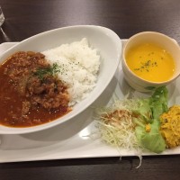 ハッシュドビーフ・スープ・サラダ